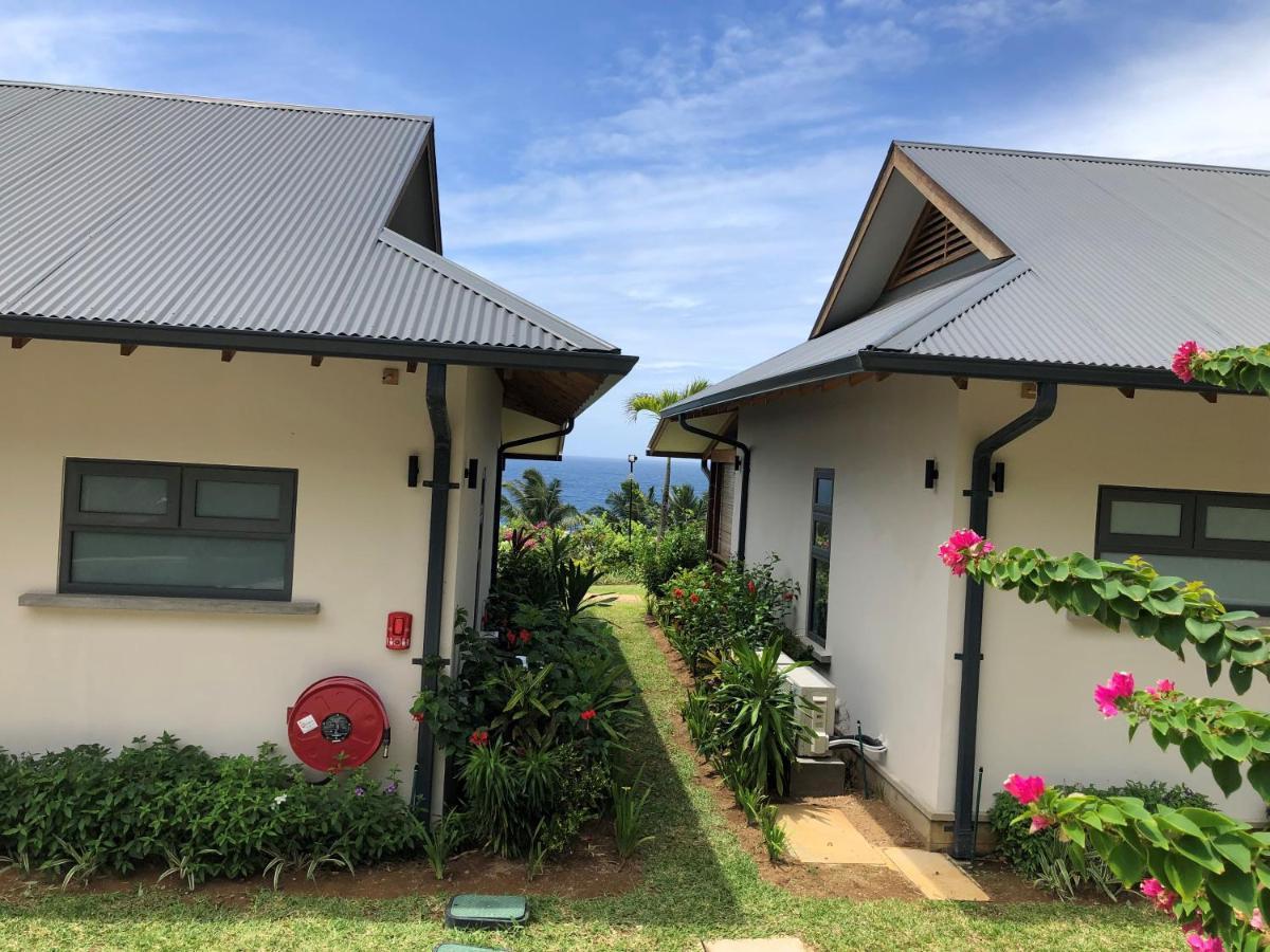 Paradise Chalets Yoga & Wellness Takamaka Exterior photo