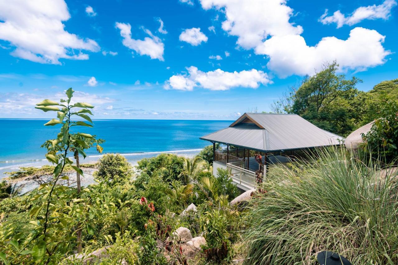 Paradise Chalets Yoga & Wellness Takamaka Exterior photo